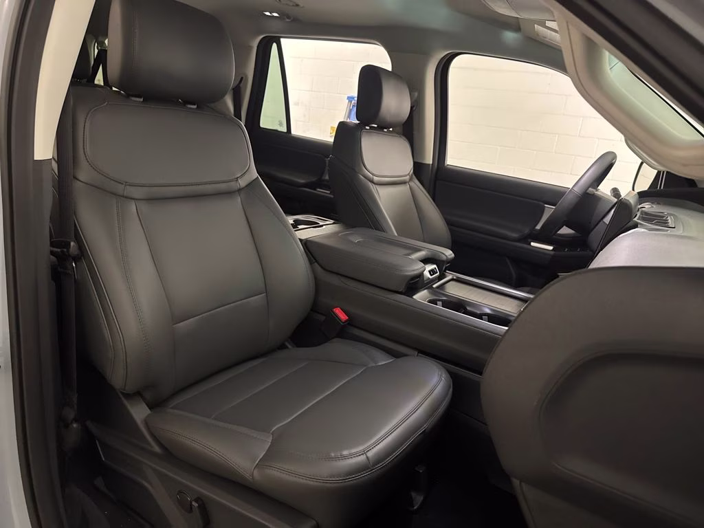 2026 Glacier Gray Metallic Tri-Coat Ford Expedition Max Active RWD SUV