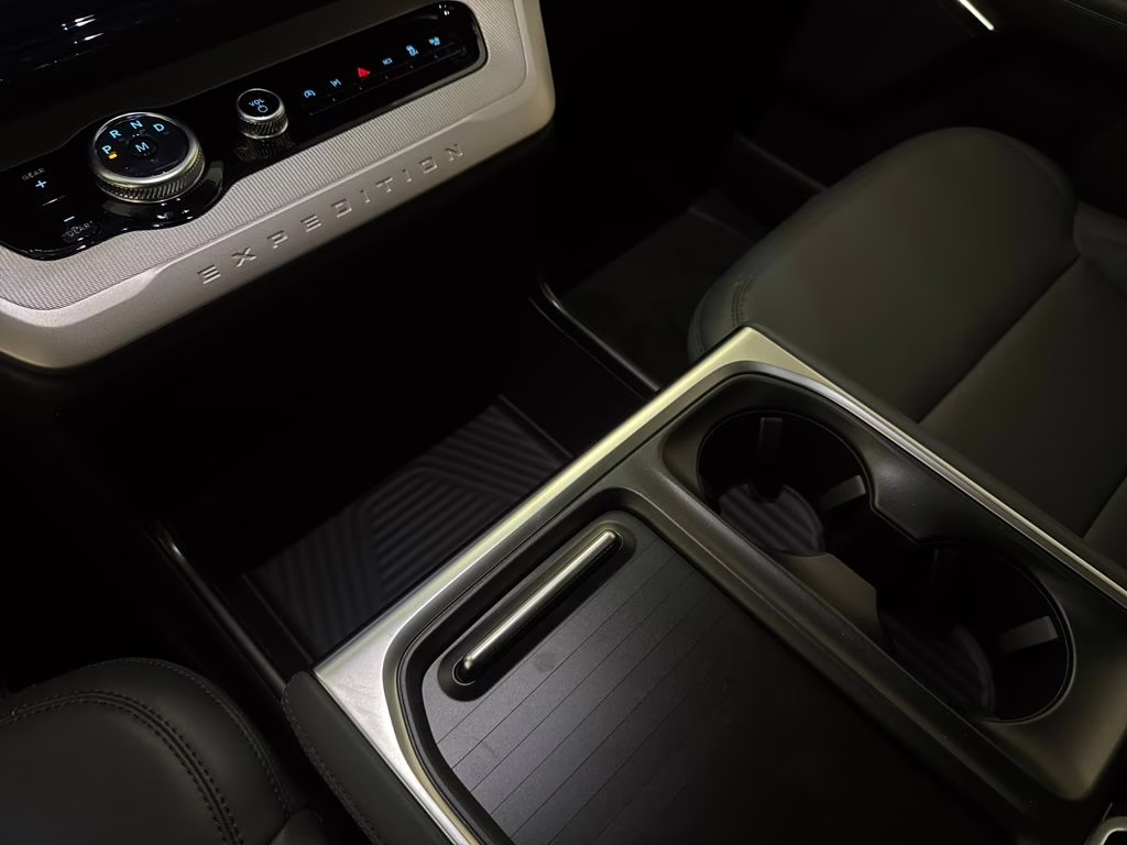 2026 Glacier Gray Metallic Tri-Coat Ford Expedition Max Active RWD SUV