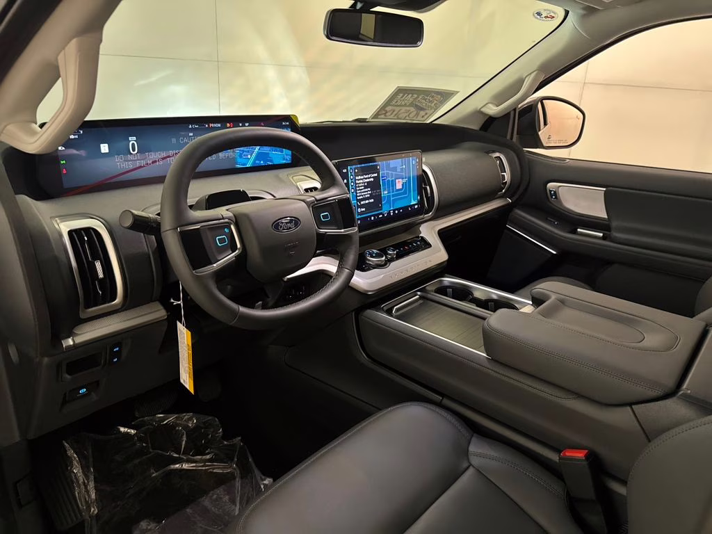 2026 Glacier Gray Metallic Tri-Coat Ford Expedition Max Active RWD SUV