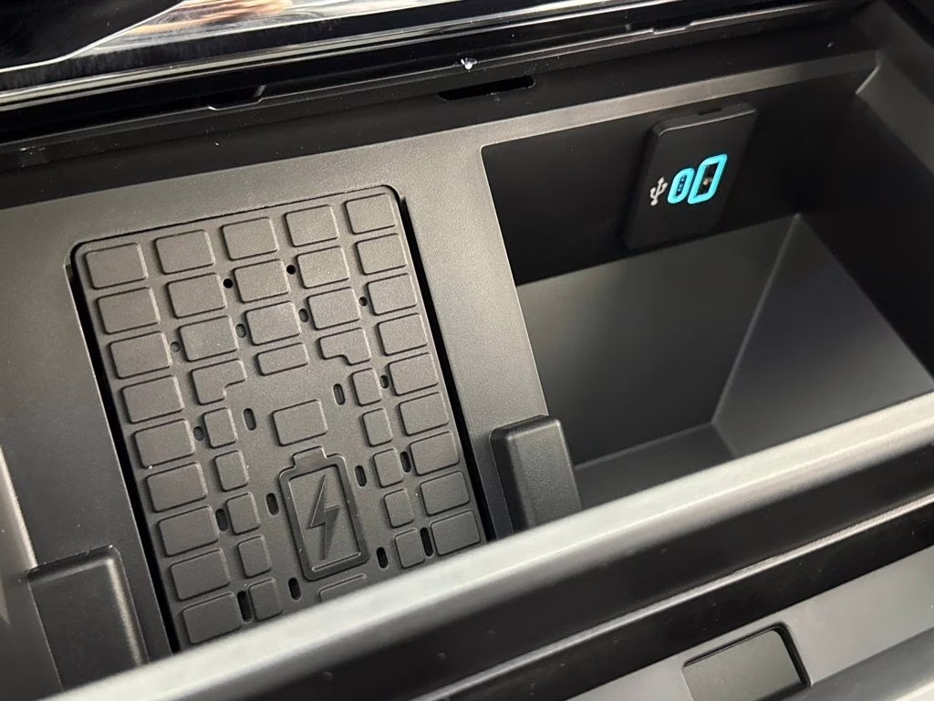 2026 Agate Black Metallic Ford Super Duty F-250 SRW Lariat 4X4 Truck