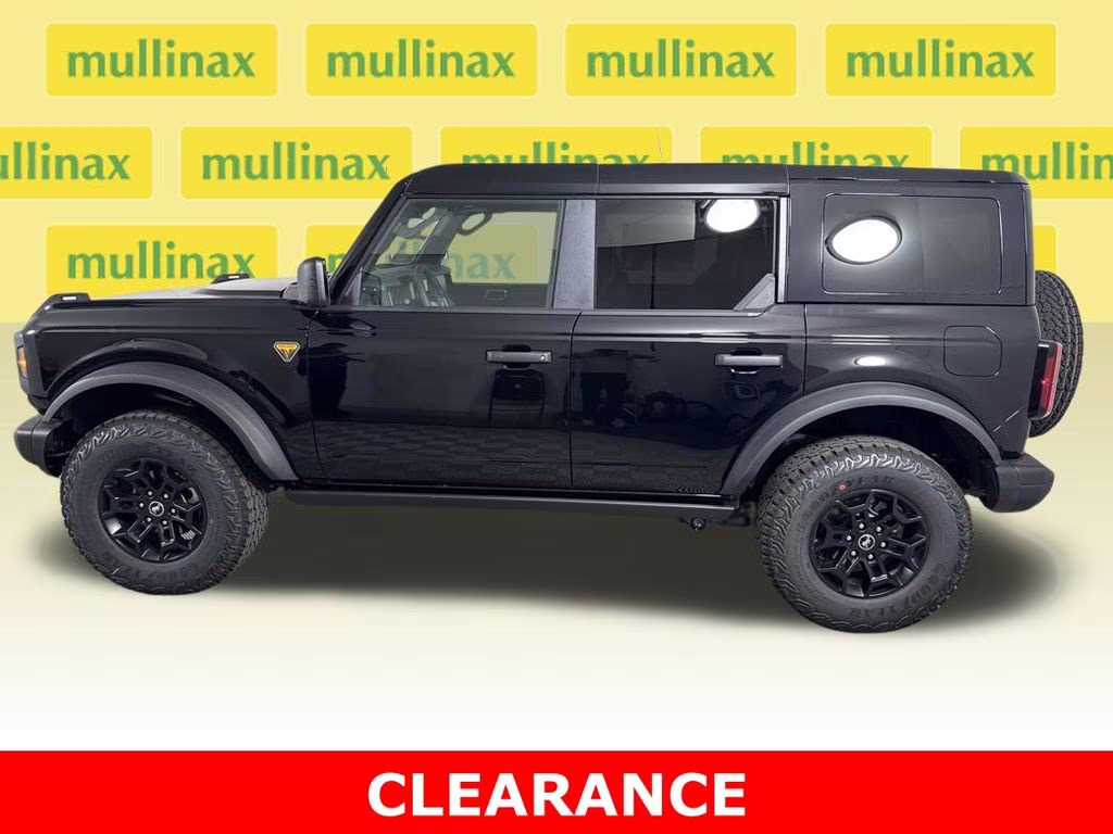 2026 Shadow Black Ford Bronco Badlands 4X4 SUV