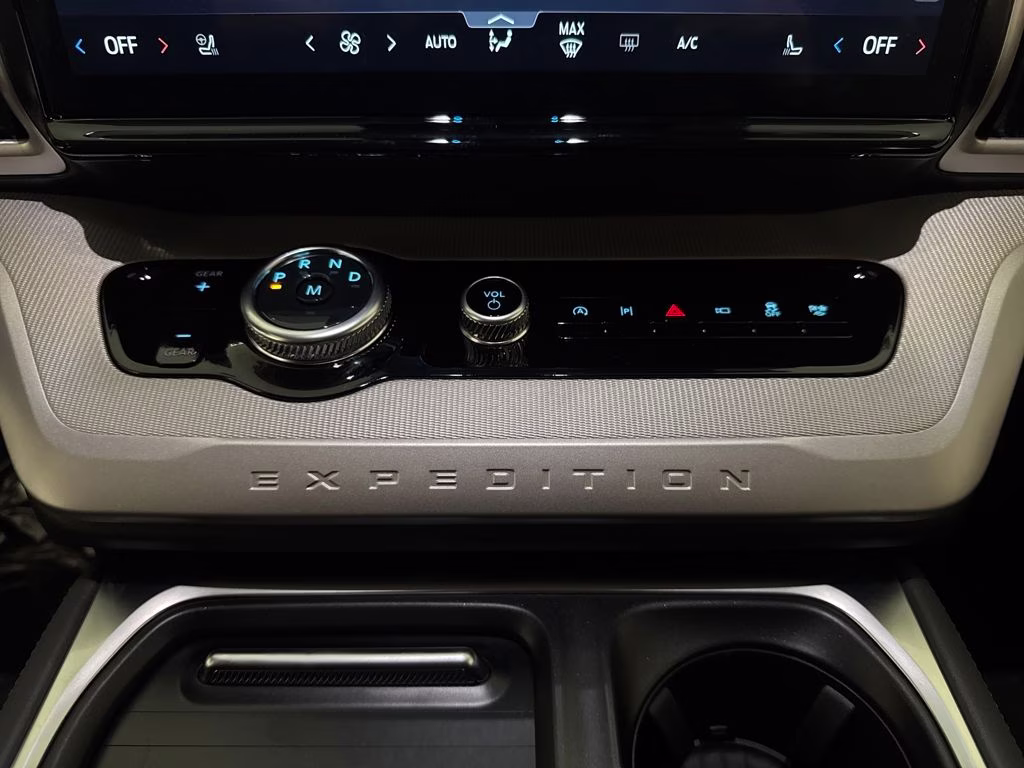 2026 Glacier Gray Metallic Tri-Coat Ford Expedition Max Active RWD SUV