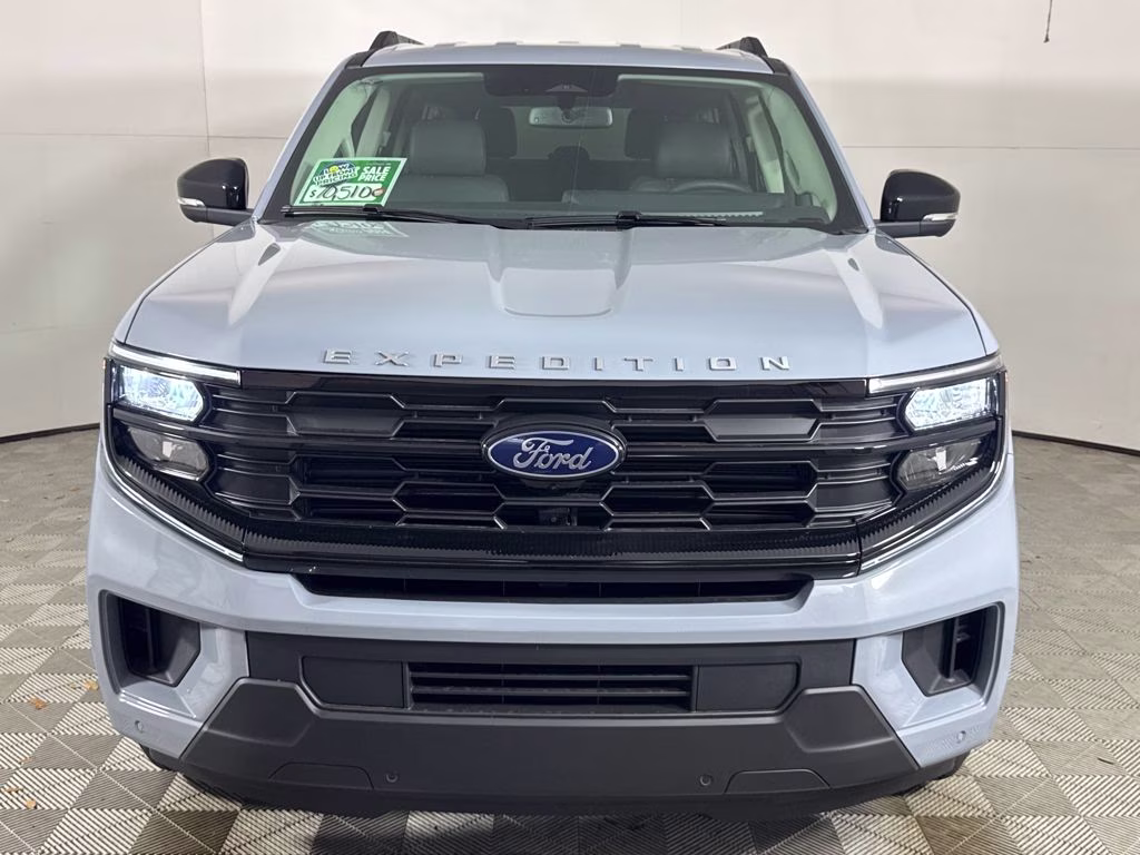 2026 Glacier Gray Metallic Tri-Coat Ford Expedition Max Active RWD SUV
