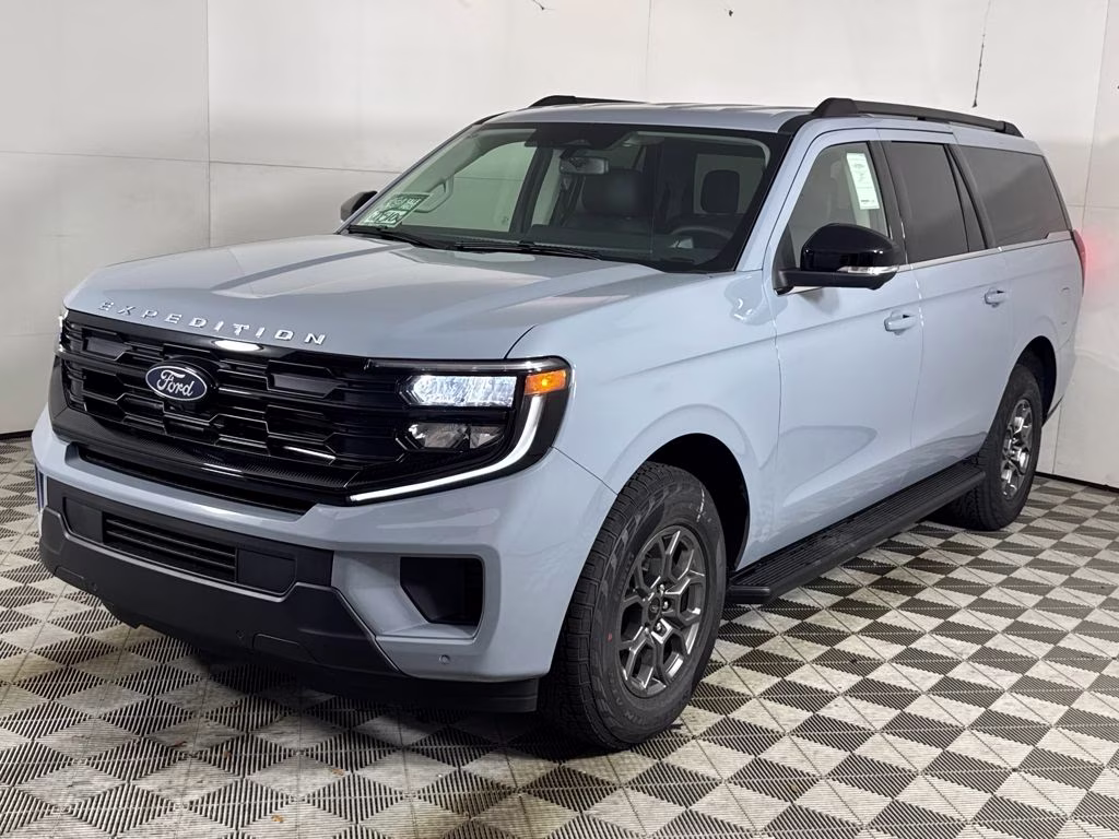 2026 Glacier Gray Metallic Tri-Coat Ford Expedition Max Active RWD SUV