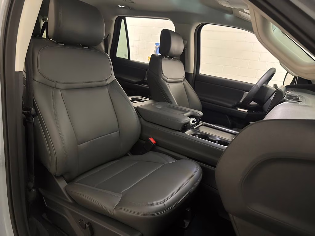 2026 Glacier Gray Metallic Tri-Coat Ford Expedition Max Active RWD SUV