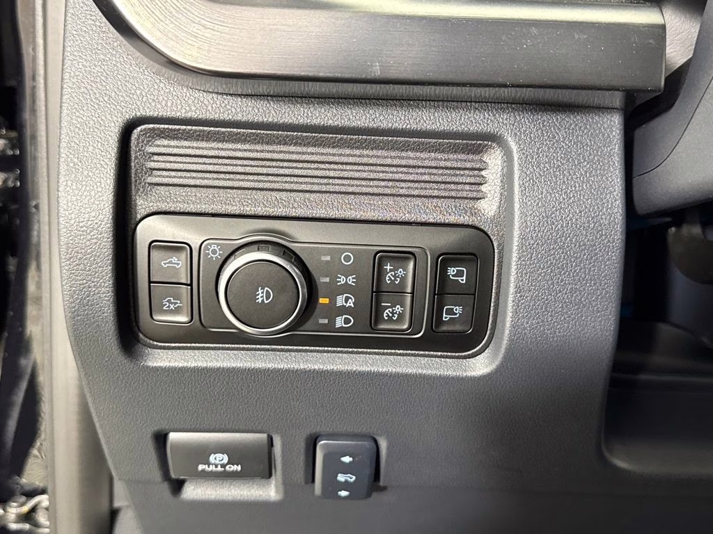 2026 Agate Black Metallic Ford Super Duty F-250 SRW Lariat 4X4 Truck