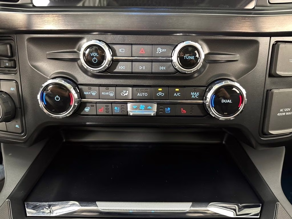 2026 Agate Black Metallic Ford Super Duty F-250 SRW Lariat 4X4 Truck