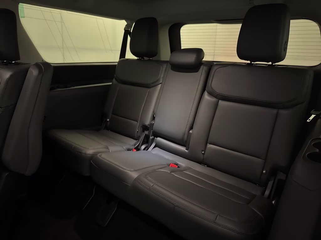 2026 Glacier Gray Metallic Tri-Coat Ford Expedition Max Active RWD SUV