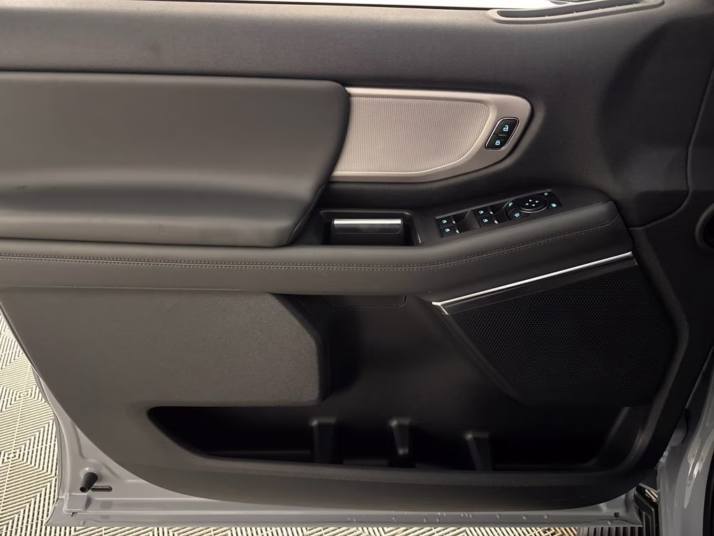 2026 Glacier Gray Metallic Tri-Coat Ford Expedition Max Active RWD SUV