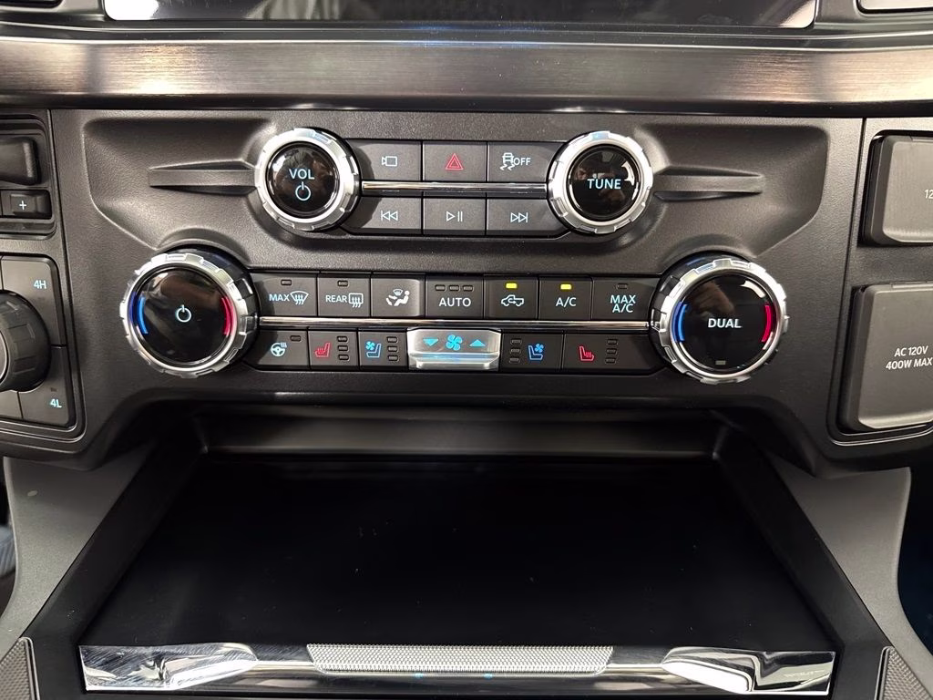 2026 Agate Black Metallic Ford Super Duty F-250 SRW Lariat 4X4 Truck