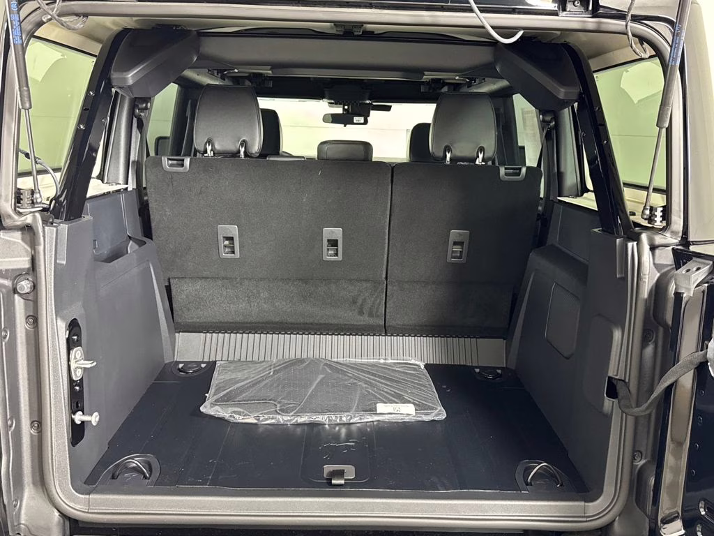 2026 Shadow Black Ford Bronco Badlands 4X4 SUV