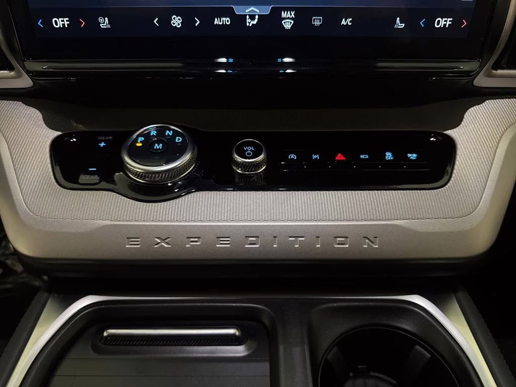 2026 Glacier Gray Metallic Tri-Coat Ford Expedition Max Active RWD SUV