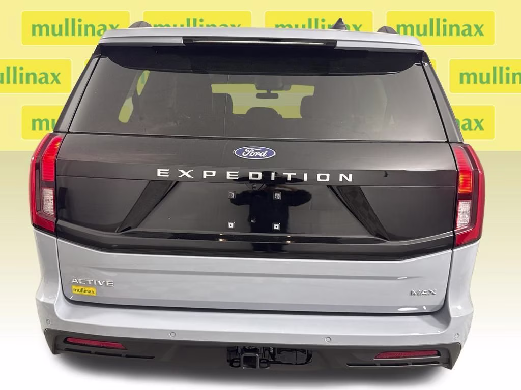 2026 Glacier Gray Metallic Tri-Coat Ford Expedition Max Active RWD SUV