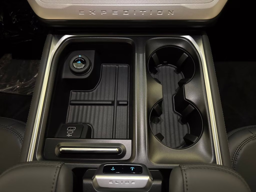 2026 Glacier Gray Metallic Tri-Coat Ford Expedition Max Active RWD SUV