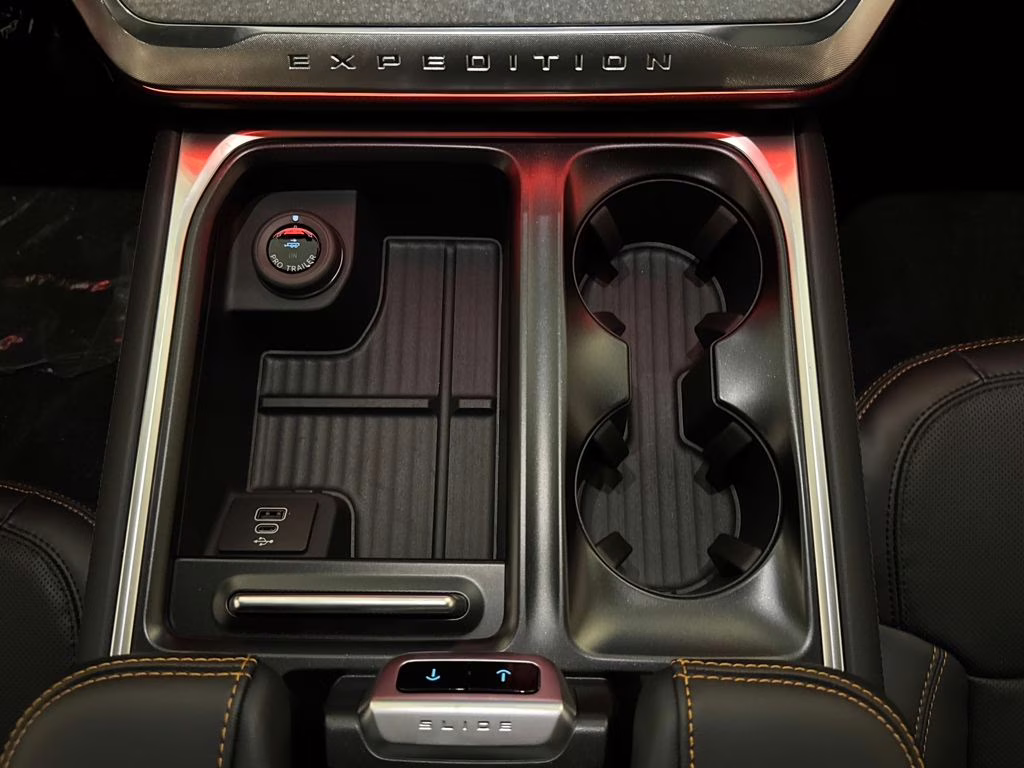 2026 Agate Black Metallic Ford Expedition Tremor 4X4 SUV