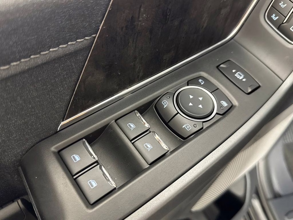 2026 Agate Black Metallic Ford Super Duty F-250 SRW Lariat 4X4 Truck