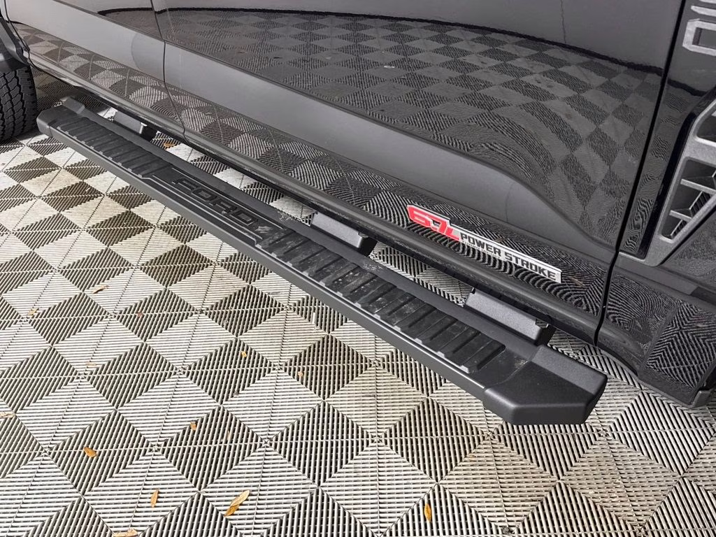 2026 Agate Black Metallic Ford Super Duty F-250 SRW Lariat 4X4 Truck