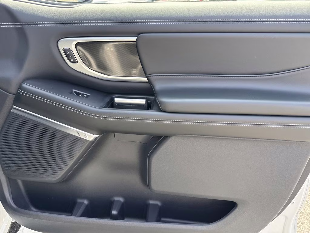 2026 Star White Metallic Tri-Coat Ford Expedition Max Platinum 4X4 SUV