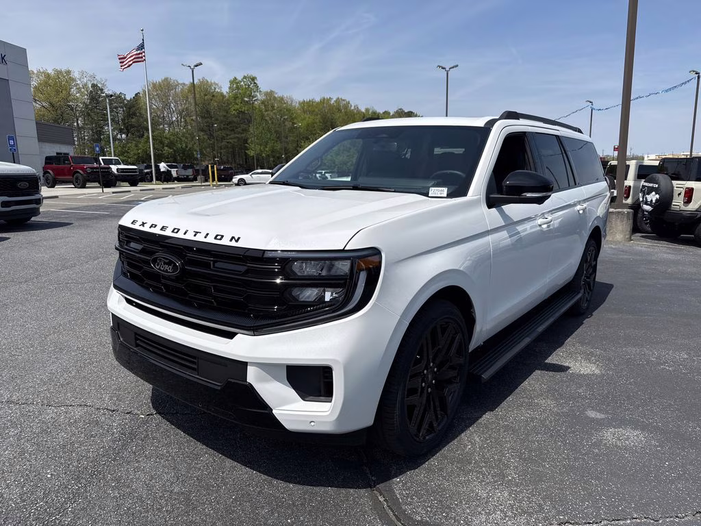 2026 Star White Metallic Tri-Coat Ford Expedition Max Platinum 4X4 SUV