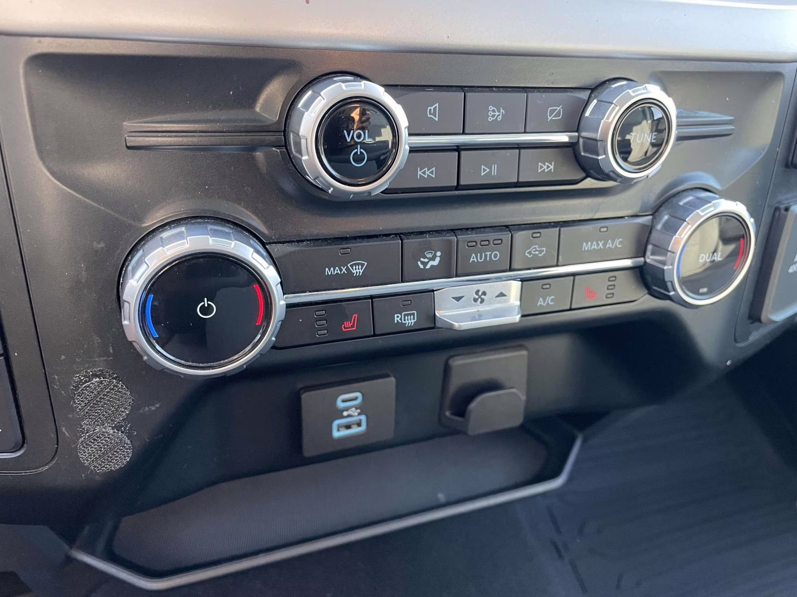 2023 Black Metallic Ford F-150 XLT 4X4 Truck