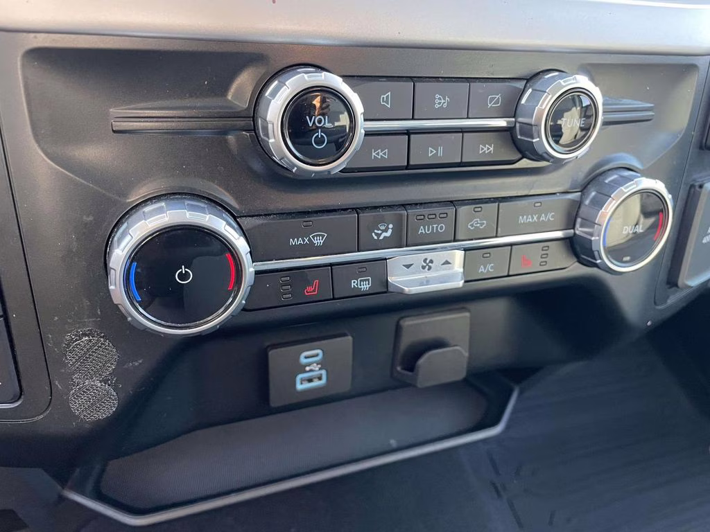 2023 Black Metallic Ford F-150 XLT 4X4 Truck