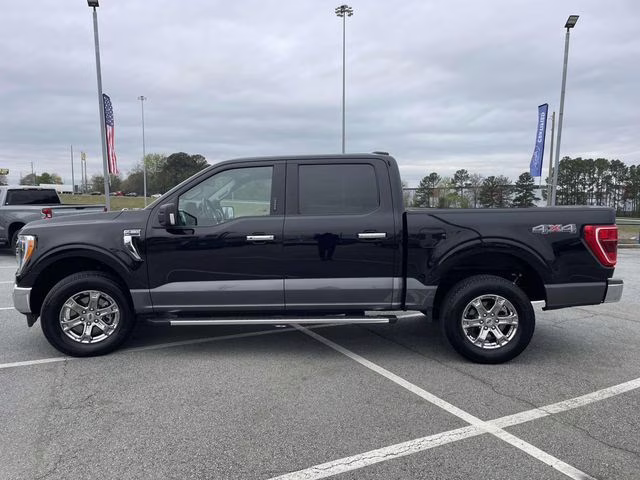 2022 Black Ford F-150 XLT 4X4 Truck