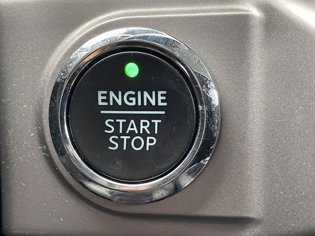 2022 Black Metallic Ford F-150 XLT 4X4 Truck