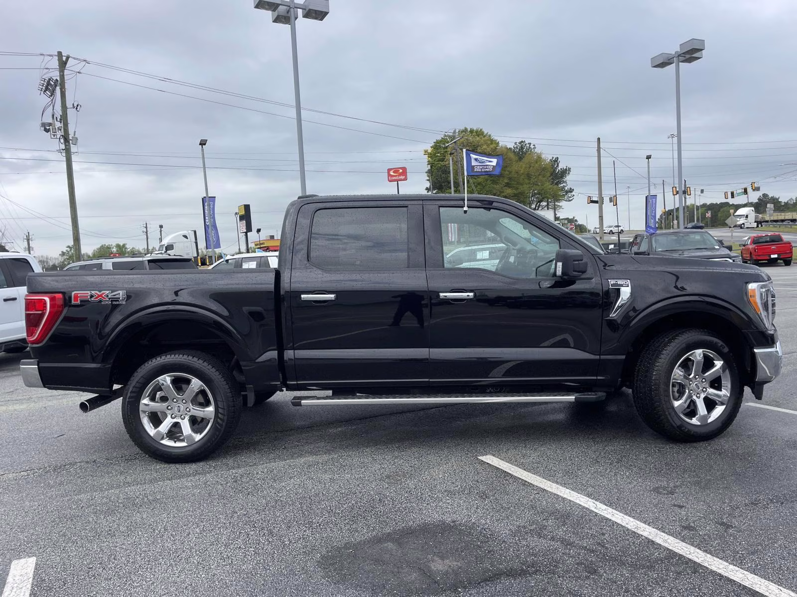 2022 Black Metallic Ford F-150 XLT 4X4 Truck