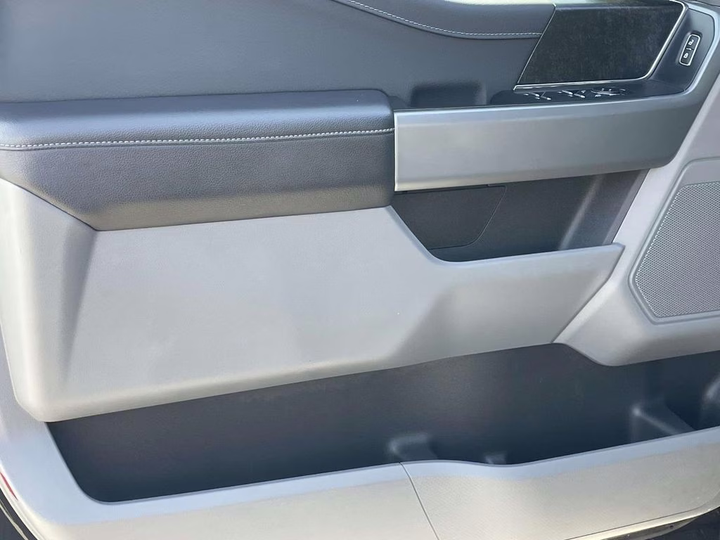 2023 Black Metallic Ford F-150 XLT 4X4 Truck