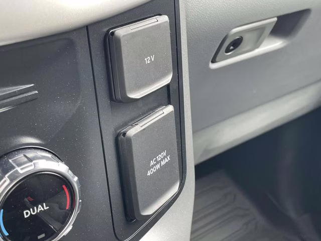 2022 Black Metallic Ford F-150 XLT 4X4 Truck