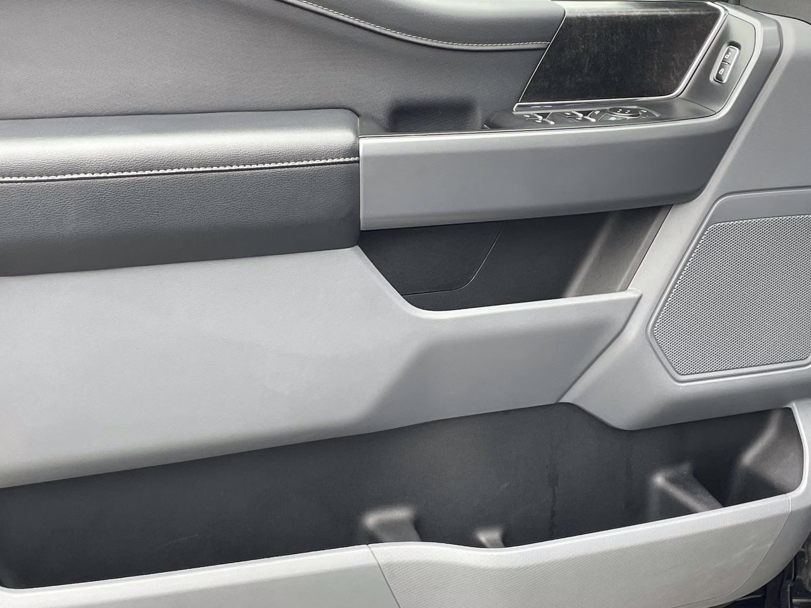 2022 Black Ford F-150 XLT 4X4 Truck