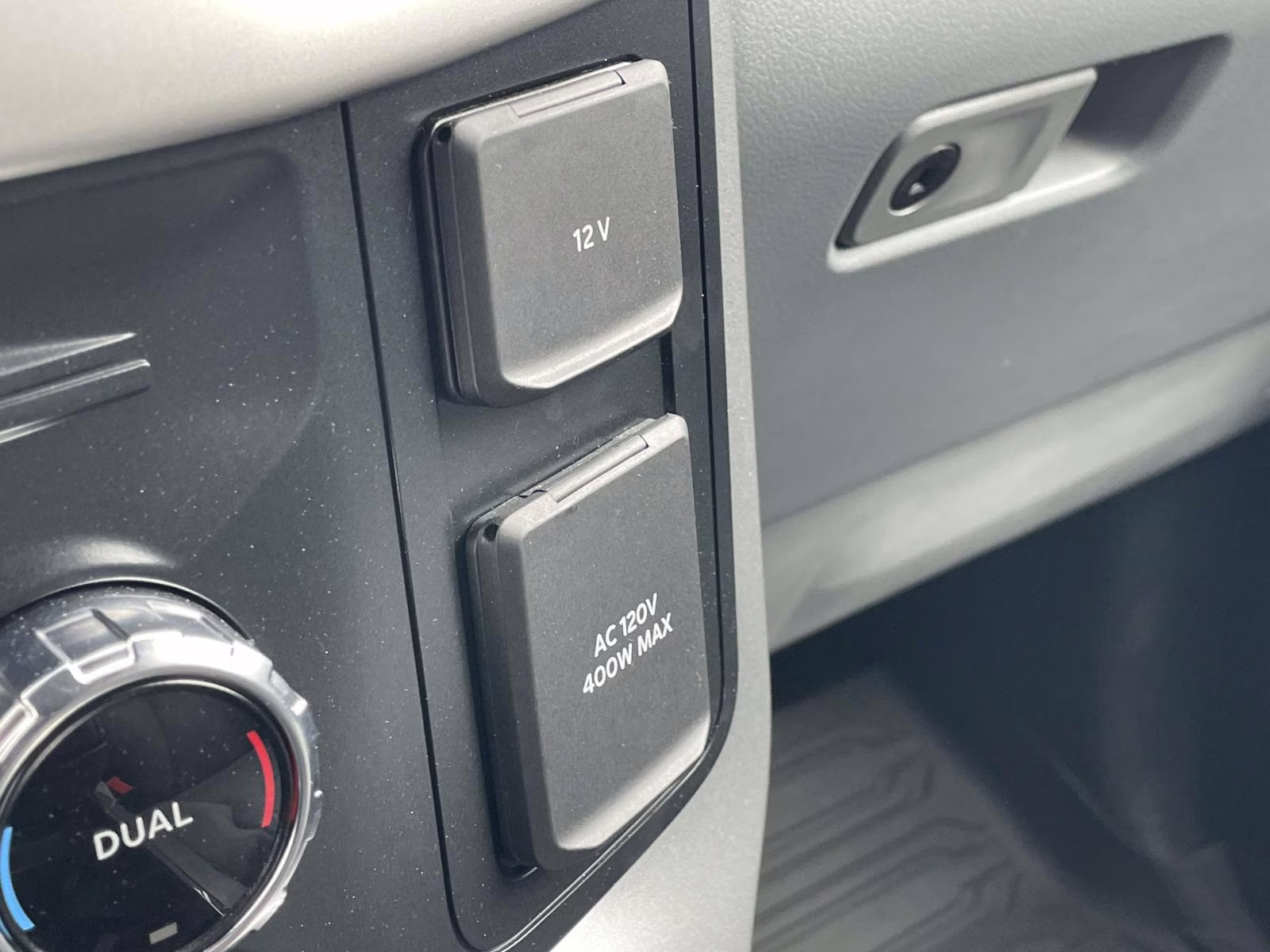 2022 Black Metallic Ford F-150 XLT 4X4 Truck