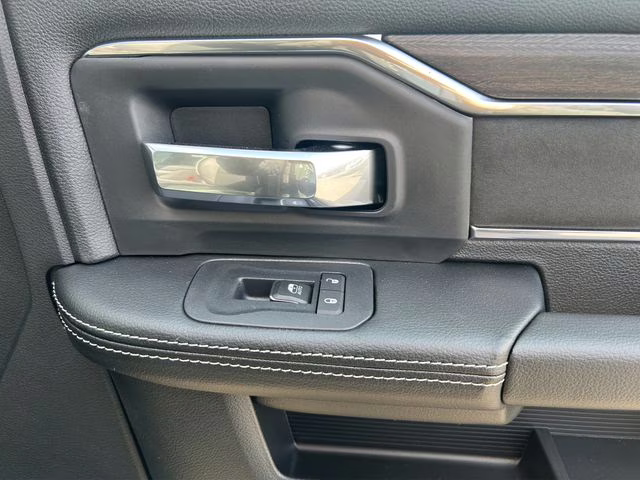 2026 Diamond Black Crystal Pearlcoat Ram 2500 Laramie Night Edition 4X4 Truck