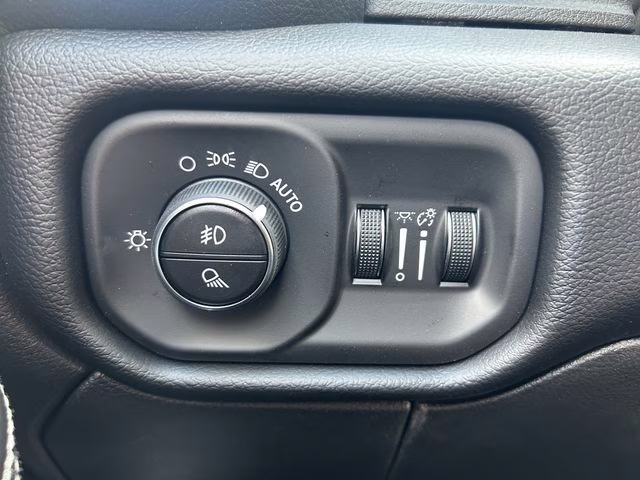 2026 Diamond Black Crystal Pearlcoat Ram 2500 Laramie Night Edition 4X4 Truck