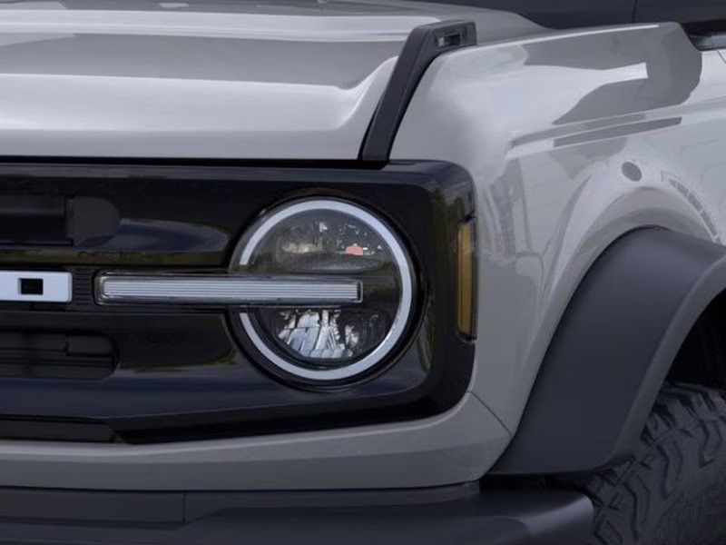 2026 Avalanche Gray Ford Bronco Outer Banks 4X4 SUV