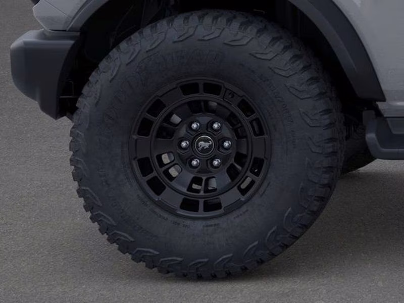 2026 Avalanche Gray Ford Bronco Outer Banks 4X4 SUV