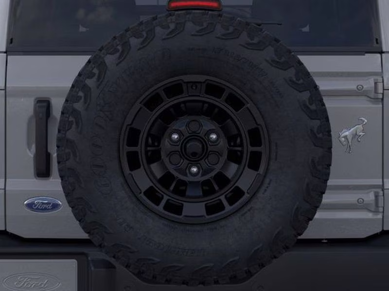 2026 Avalanche Gray Ford Bronco Outer Banks 4X4 SUV