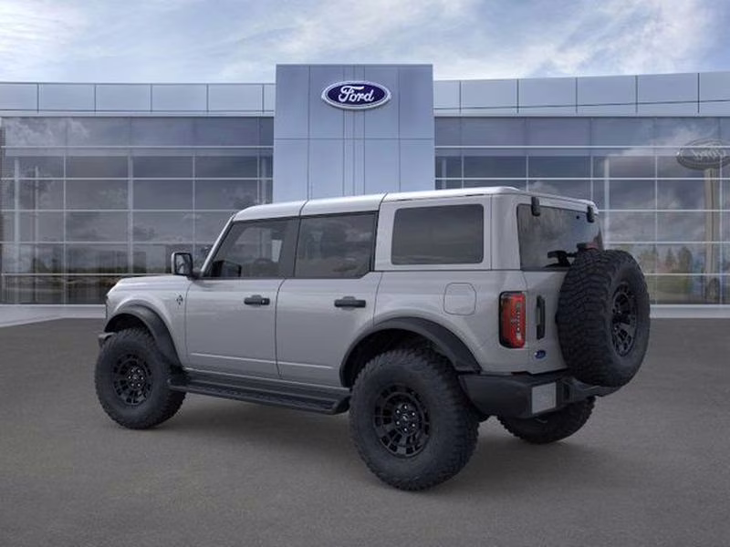 2026 Avalanche Gray Ford Bronco Outer Banks 4X4 SUV