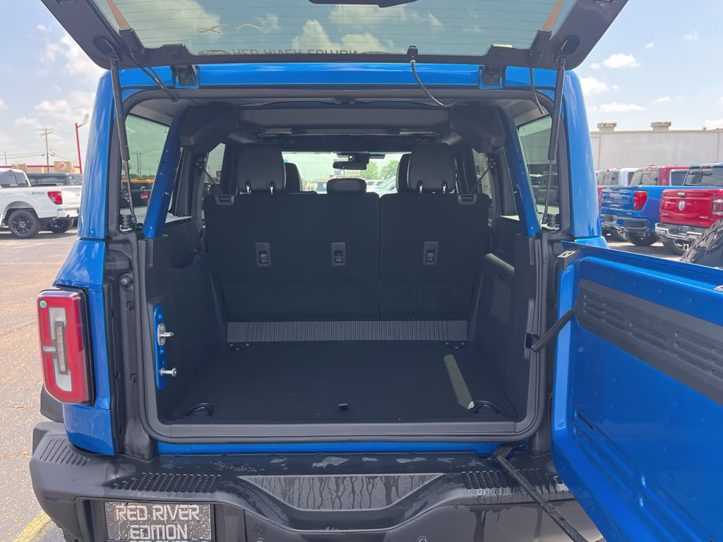 2026 Velocity Blue Metallic Ford Bronco Badlands 4X4 SUV