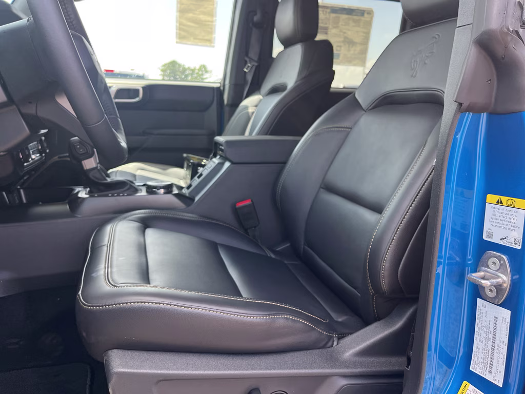 2026 Velocity Blue Metallic Ford Bronco Badlands 4X4 SUV