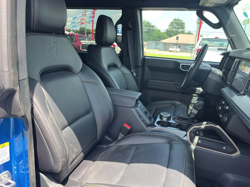 2026 Velocity Blue Metallic Ford Bronco Badlands 4X4 SUV