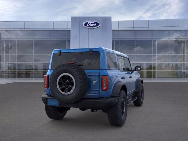 2026 Velocity Blue Metallic Ford Bronco Badlands 4X4 SUV