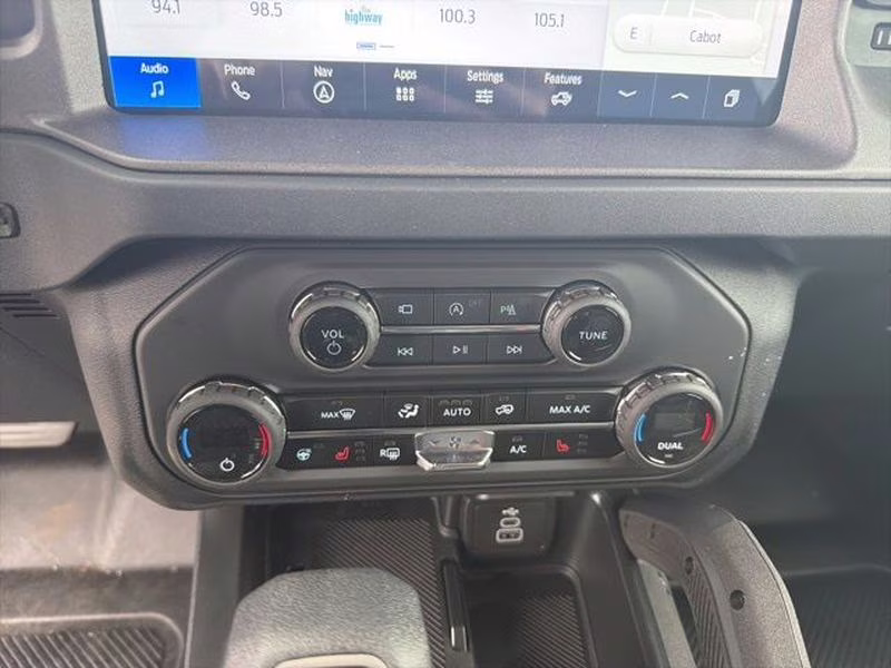2026 Avalanche Gray Ford Bronco Badlands 4X4 SUV