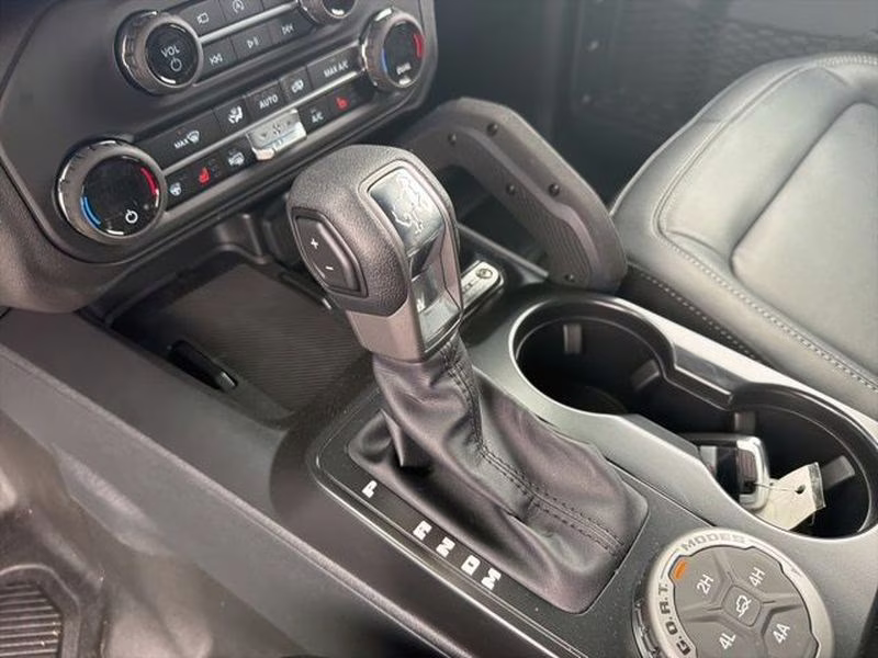 2026 Avalanche Gray Ford Bronco Badlands 4X4 SUV