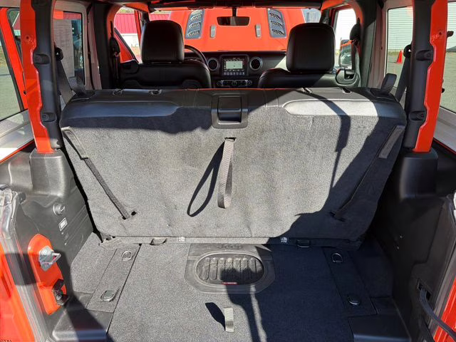 2018 Punkn Metallic Clearcoat Jeep Wrangler Rubicon 4X4 SUV