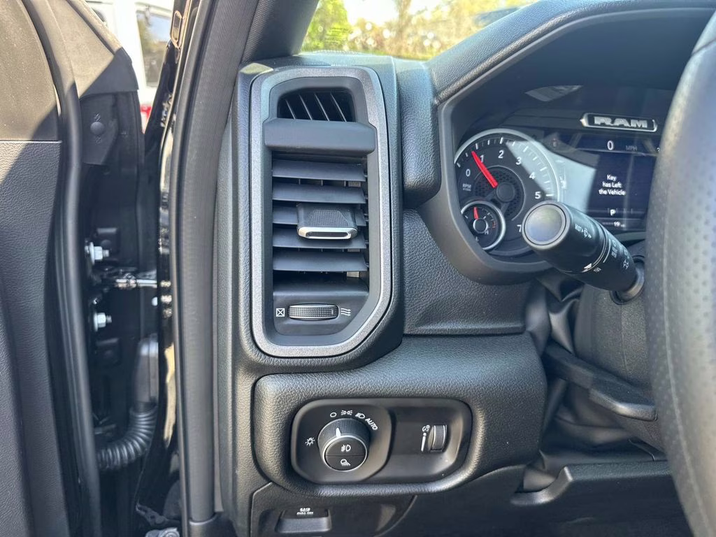 2026 Diamond Black Crystal Pearlcoat Ram 1500 Warlock 4X4 Truck