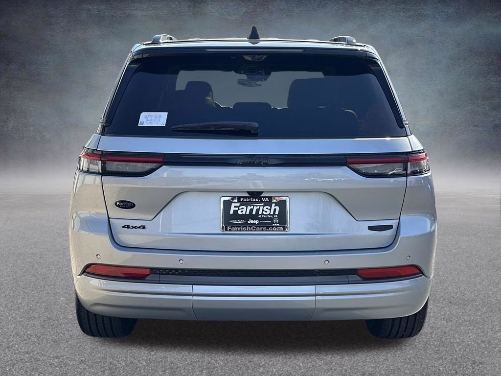 2026 Sting-Gray Clearcoat Jeep Cherokee Limited 4X4 SUV