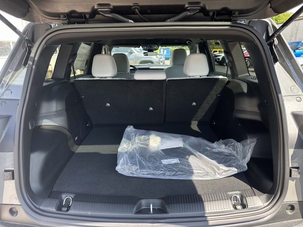 2026 Sting-Gray Clearcoat Jeep Cherokee Laredo 4X4 SUV