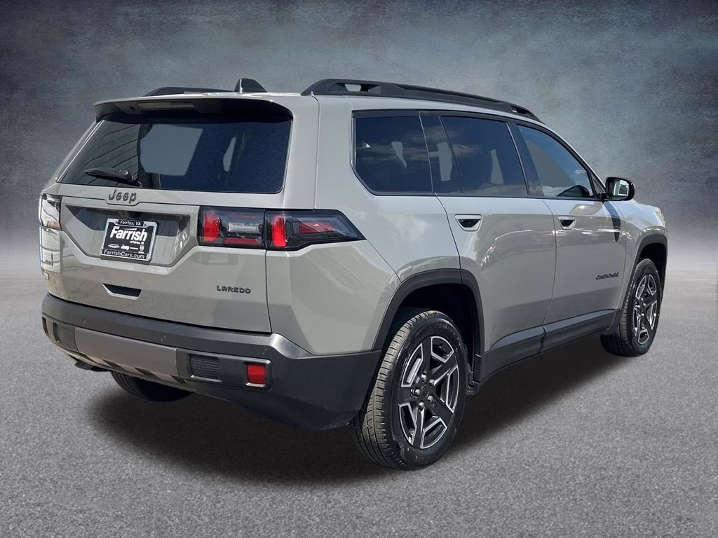 2026 Sting-Gray Clearcoat Jeep Cherokee Laredo 4X4 SUV