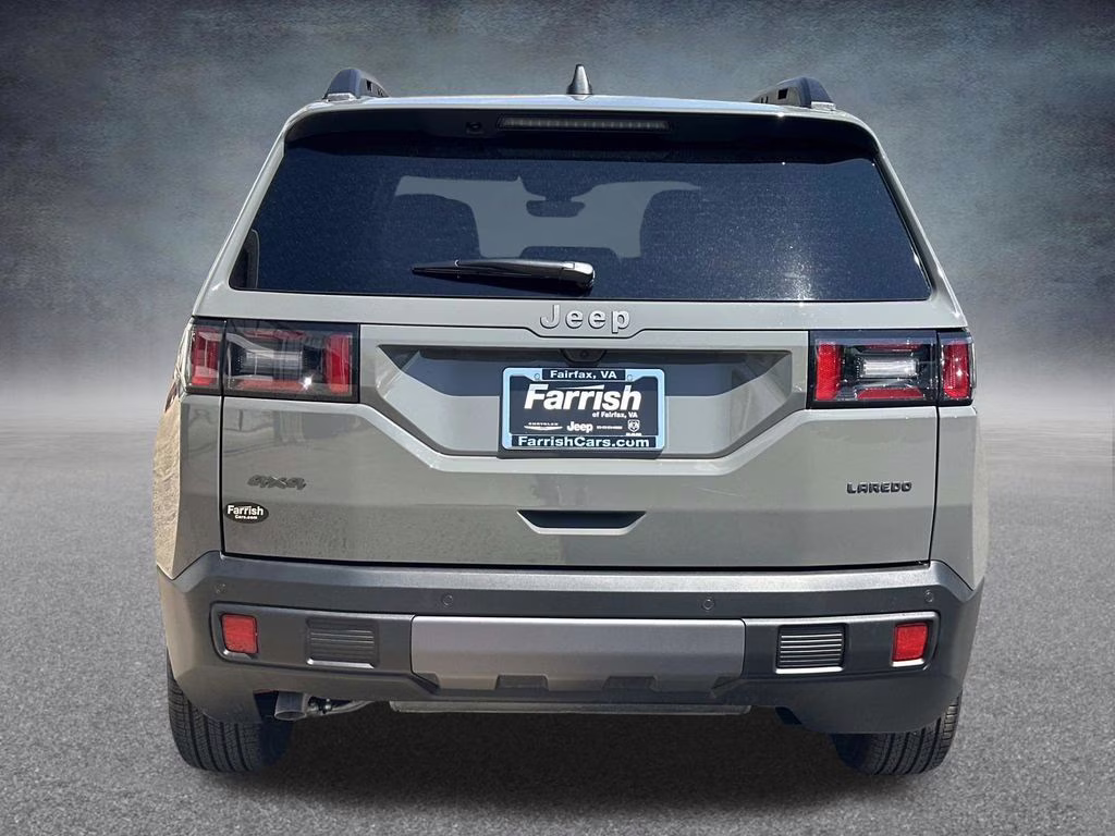 2026 Sting-Gray Clearcoat Jeep Cherokee Laredo 4X4 SUV